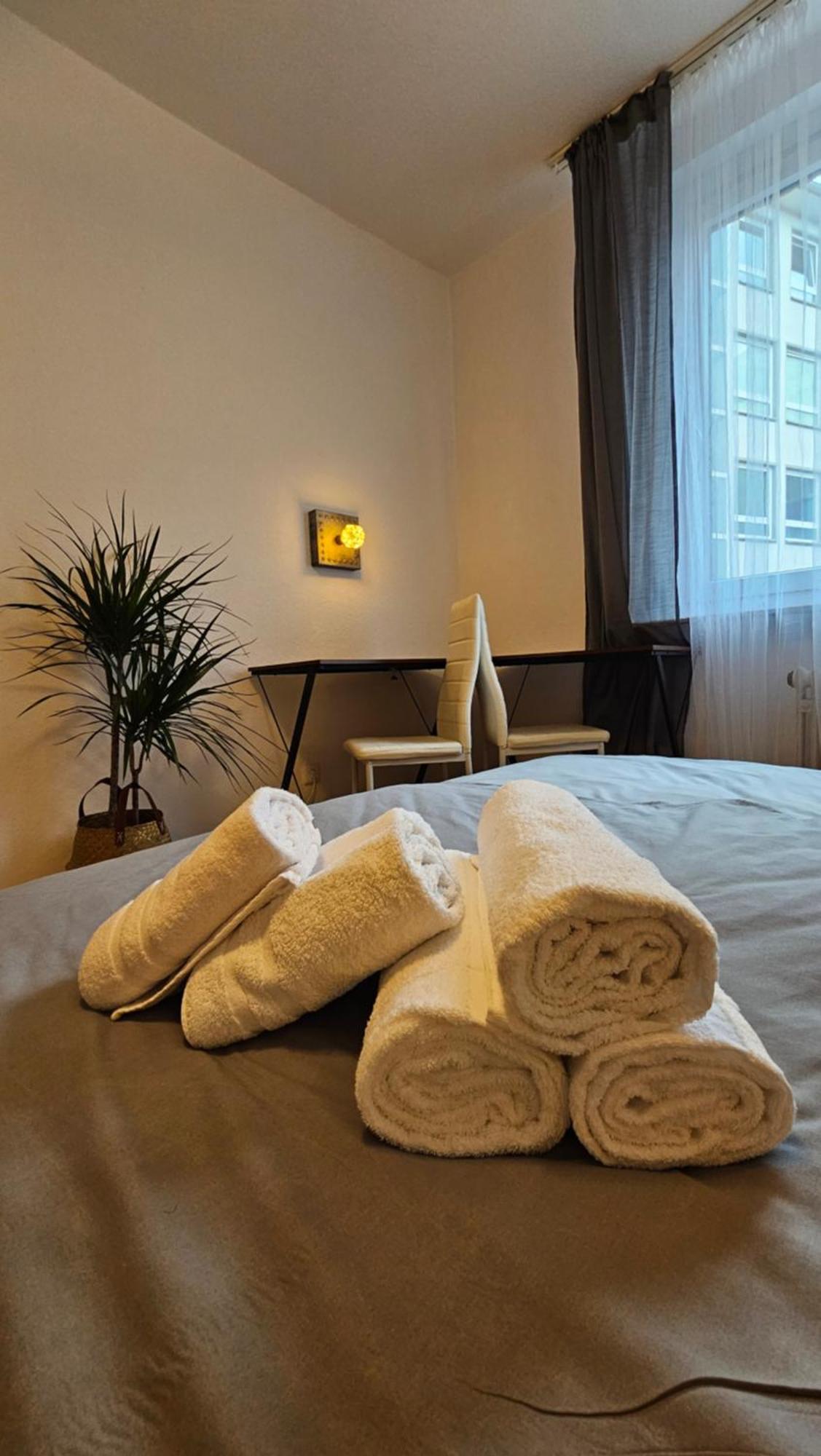 Center Comfort - Cozy, Fully Equipped 3-room Near Main Station *